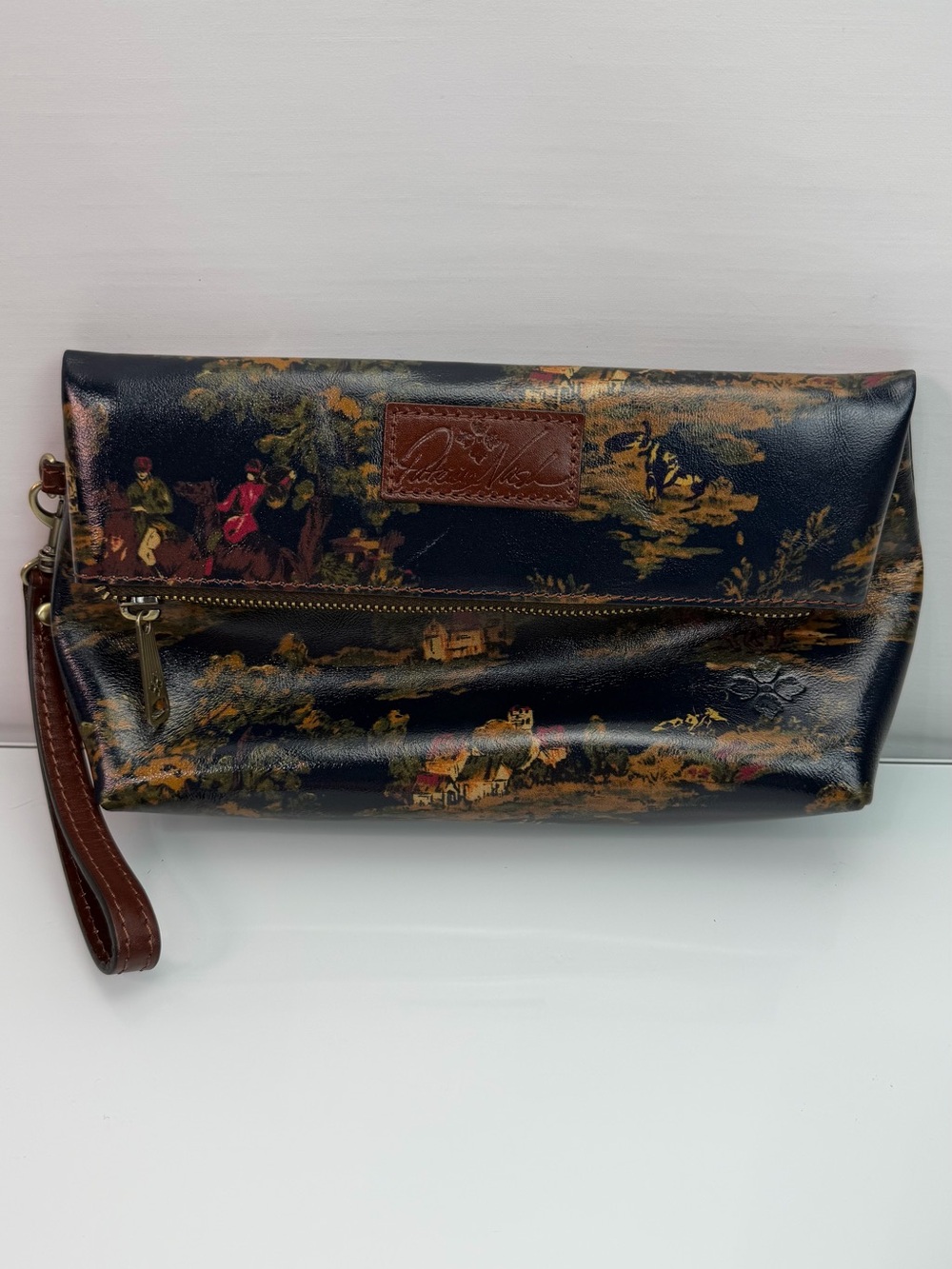 Patricia Nash 100% Leather Wristlet Magnetic Fold Over Top